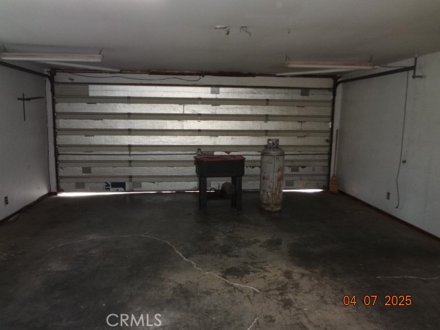 https://media.crmls.org/medias/2a1b9763-b00b-497f-8da5-3e6927e68f63.jpg?preset=X-Large