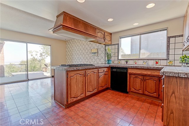 Kitchen and Breakfast Nook