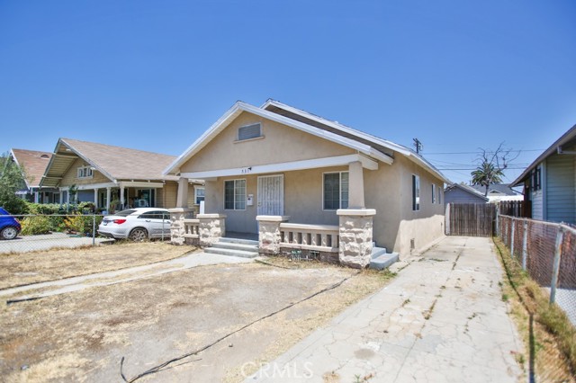 531 W 61st Street, Los Angeles CA: https://media.crmls.org/medias/2a1bd8ad-746e-4e13-948b-d367d0a7c4fb.jpg