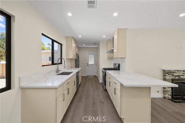 Detail Gallery Image 12 of 27 For 7341 Paso Robles Ave, Van Nuys,  CA 91406 - 3 Beds | 2 Baths
