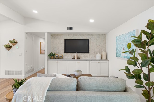 Detail Gallery Image 7 of 25 For 1709 Orcas, Costa Mesa,  CA 92626 - 3 Beds | 2 Baths