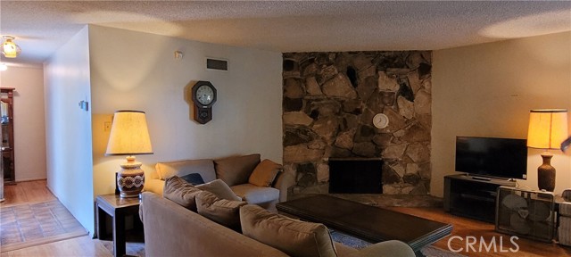 6002 Springvale Drive, Los Angeles CA: https://media.crmls.org/medias/2a1dfc62-0d63-43b4-8dc2-d3c52857787b.jpg