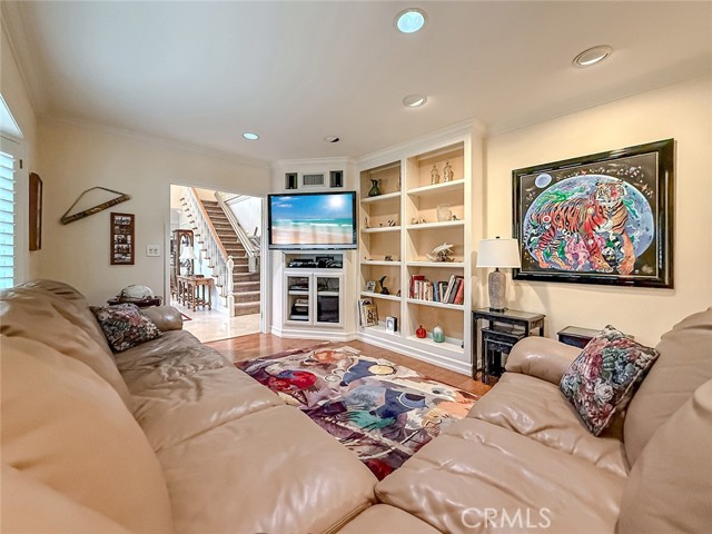 17512 Superior Street photo 30
