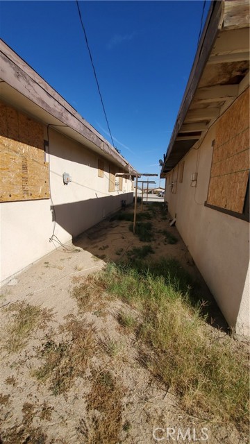 Detail Gallery Image 6 of 7 For 6316 Palm View Ave, Twentynine Palms,  CA 92277 - 4 Beds | 2 Baths