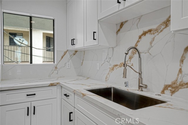 1410 Coranado Avenue, Long Beach CA: https://media.crmls.org/medias/2a1ea55a-29f2-423d-b997-fae0b32ef0c9.jpg