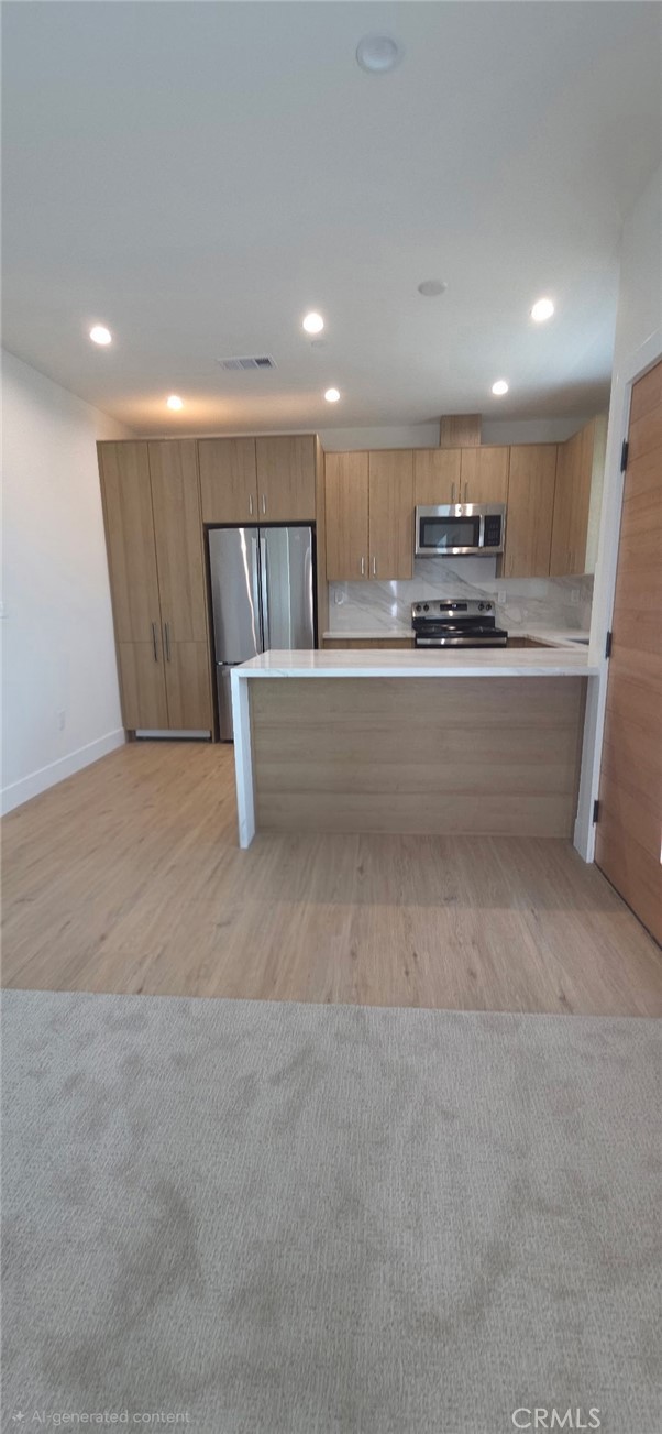 Detail Gallery Image 8 of 16 For 8805 1/2 Delco Ave, Winnetka,  CA 91306 - 2 Beds | 1 Baths