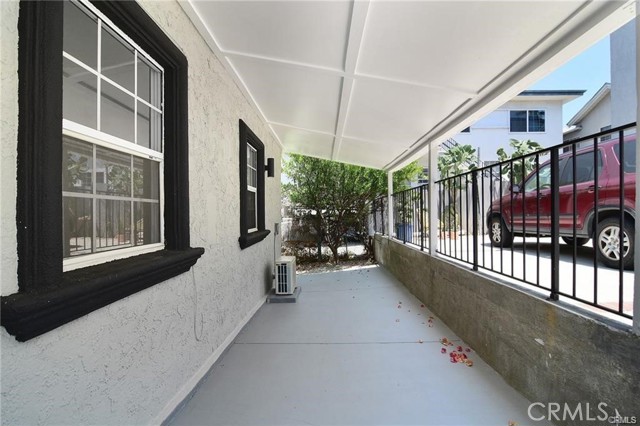 Detail Gallery Image 7 of 7 For 633 1/2 N Benton Way, Silver Lake Los Angeles,  CA 90026 - 1 Beds | 1 Baths