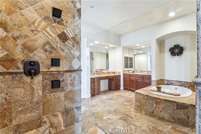 Detail Gallery Image 34 of 74 For 19262 Monterey St, Apple Valley,  CA 92308 - 5 Beds | 5/1 Baths