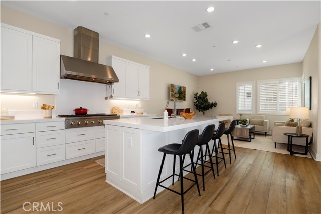 Detail Gallery Image 5 of 35 For 27512 Golden Currant Pl, Valencia,  CA 91381 - 4 Beds | 4 Baths