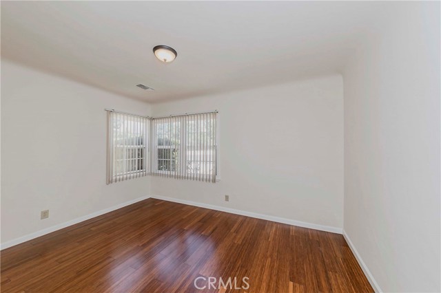 Detail Gallery Image 16 of 52 For 2944 Mayfield Ave, La Crescenta,  CA 91214 - 3 Beds | 2 Baths