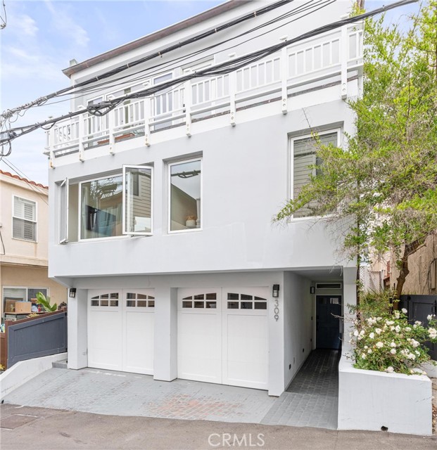 Detail Gallery Image 2 of 32 For 309 20th Pl, Manhattan Beach,  CA 90266 - 3 Beds | 2 Baths