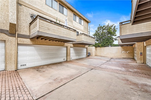 1111 Beryl Street, Redondo Beach, California 90277, 2 Bedrooms Bedrooms, ,2 BathroomsBathrooms,Residential,Sold,Beryl,SB21237920