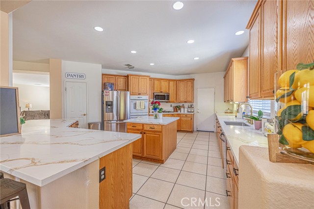 4302 Olivera Place, Lancaster CA: https://media.crmls.org/medias/2a2168b7-cff4-41a6-a48f-0a329ee4d6d3.jpg