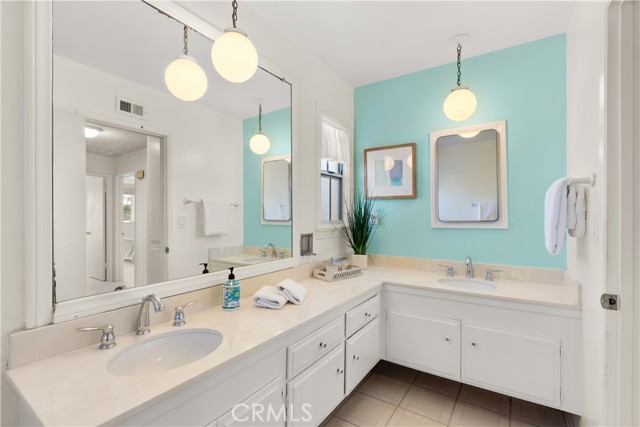 23326 Elm Avenue, Torrance CA: https://media.crmls.org/medias/2a22a096-0906-4bce-b2f4-90c13349cbfa.jpg