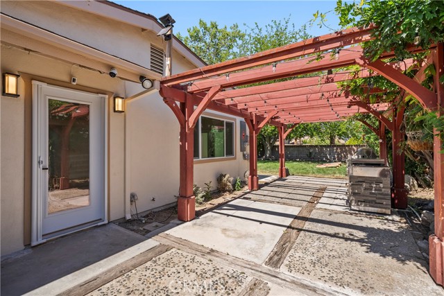 42835 Cinema Avenue, Lancaster CA: https://media.crmls.org/medias/2a23ebda-997c-49f4-9a15-89e9825308ac.jpg