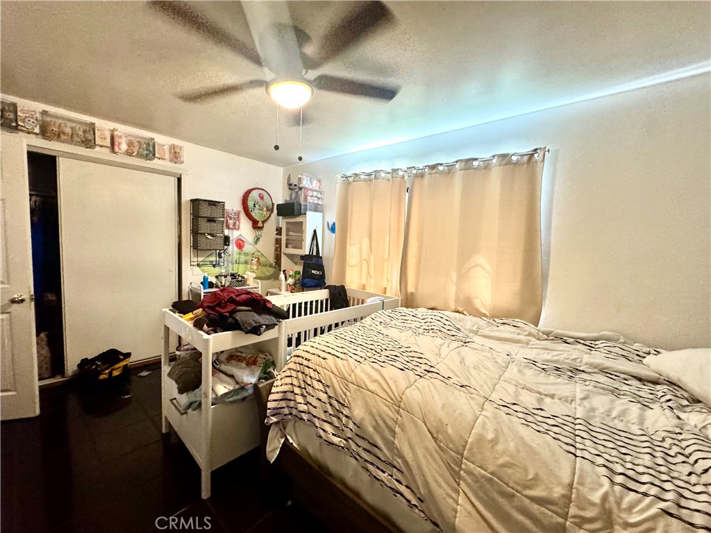 https://media.crmls.org/medias/2a263d06-abe2-45e9-af7e-68188370eb36.jpg?preset=X-Large