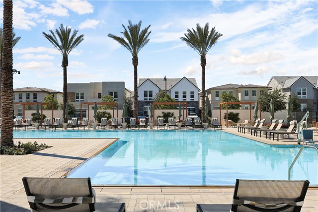 230 Holliston, Lake Forest CA: https://media.crmls.org/medias/2a269abb-ee29-4eaa-93d3-bdec3aed6950.jpg