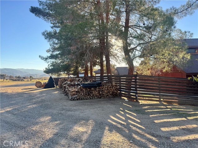 Detail Gallery Image 15 of 58 For 19574 Happy Valley, Apple Valley,  CA 92308 - 4 Beds | 3/1 Baths