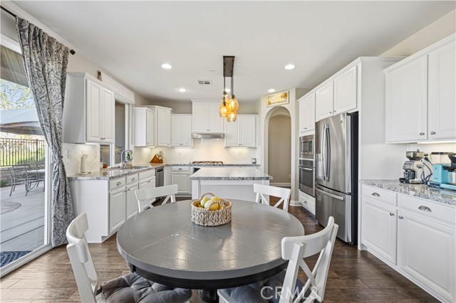 Detail Gallery Image 13 of 74 For 28417 Steel, Valencia,  CA 91354 - 6 Beds | 6 Baths