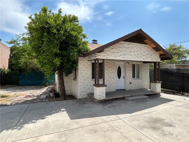 1253 W Victoria Street, San Bernardino, California 92411, 2 Bedrooms Bedrooms, ,1 BathroomBathrooms,Residential Lease,For Rent,1253 W Victoria Street,CRCV24235078