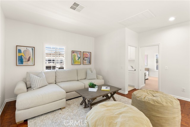 19139 Chandon Lane, Huntington Beach CA: https://media.crmls.org/medias/2a2732c8-8628-49bd-a200-ea91defcd0a9.jpg