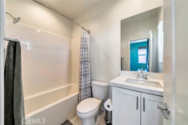114 Epic, Irvine CA: https://media.crmls.org/medias/2a285137-b43d-4990-9b4e-18425f2742ec.jpg