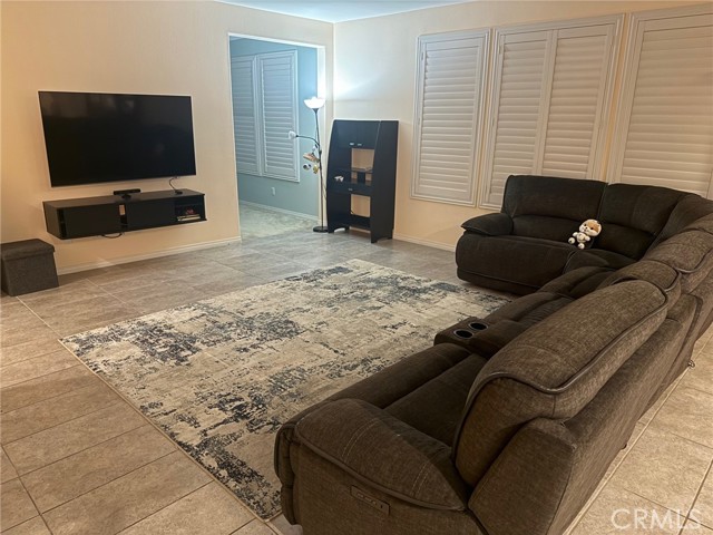 Detail Gallery Image 27 of 58 For 17026 Schneider St, Fontana,  CA 92336 - 5 Beds | 4 Baths