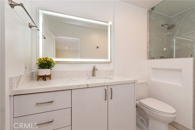 Detail Gallery Image 15 of 27 For 6201 Shoup Ave #66,  Woodland Hills,  CA 91367 - 1 Beds | 2 Baths