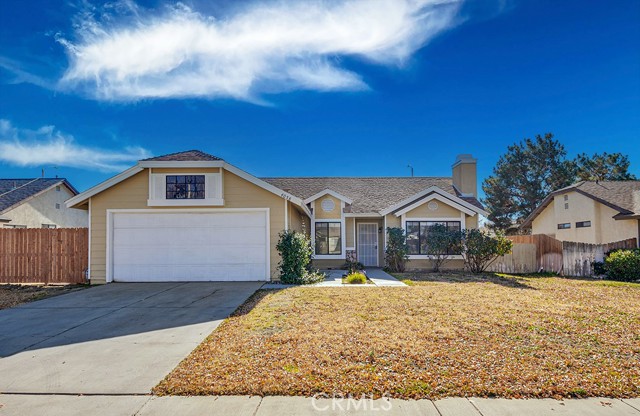 Detail Gallery Image 2 of 23 For 4058 Saddleback Rd, Palmdale,  CA 93552 - 3 Beds | 2 Baths