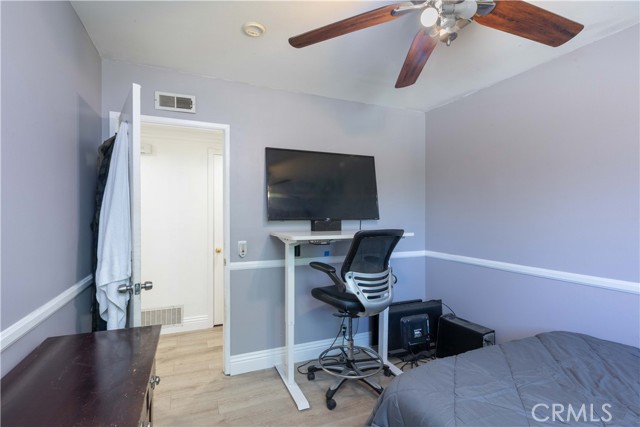 19922 Carmania Lane, Huntington Beach CA: https://media.crmls.org/medias/2a2a24a1-0f98-48d2-bed0-2c5ff329a186.jpg