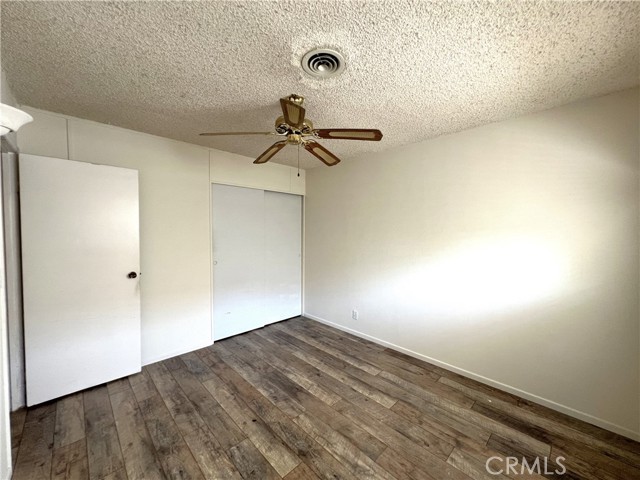 8940 Comet Circle, Westminster CA: https://media.crmls.org/medias/2a2aeb8a-3a89-4900-8882-a3a039ef0be4.jpg