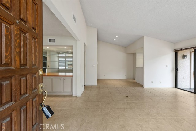 Detail Gallery Image 6 of 46 For 12855 via Moura, San Diego,  CA 92128 - 2 Beds | 2 Baths