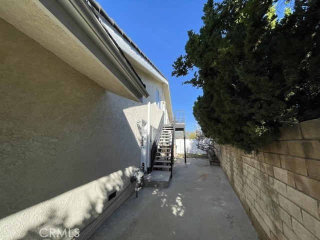 Detail Gallery Image 20 of 21 For 19153 Clymer St, Porter Ranch,  CA 91326 - 1 Beds | 1 Baths