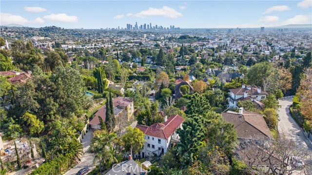 Detail Gallery Image 32 of 33 For 2329 N Edgemont, Los Angeles,  CA 90027 - 5 Beds | 3 Baths