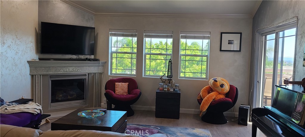 https://media.crmls.org/medias/2a2ba677-8572-4b68-9c06-a5fd38abc587.jpg?preset=X-Large