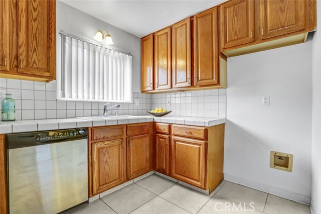 27142 Langside Avenue, Canyon Country CA: https://media.crmls.org/medias/2a2bb2e7-e87c-4334-a20f-e0889a0070f1.jpg