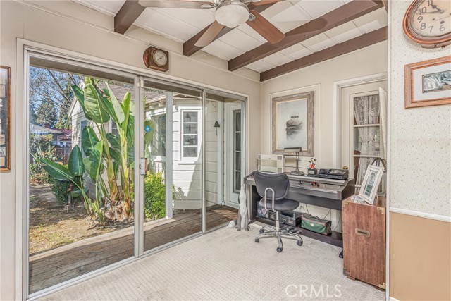 838 838 College Ave, Redlands CA: https://media.crmls.org/medias/2a2bfb8f-d524-438b-a2f7-d32cbd03ee1b.jpg