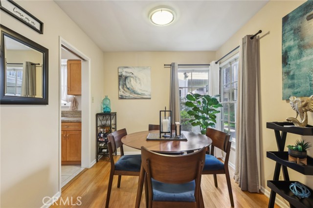 Detail Gallery Image 9 of 23 For 1124 N Louise St #B,  Glendale,  CA 91207 - 1 Beds | 1 Baths