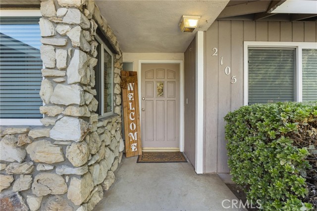 2105 Jason St, Bakersfield CA: https://media.crmls.org/medias/2a2e0af6-18d6-431e-af76-1a8f67adcdb7.jpg