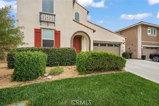 Detail Gallery Image 2 of 58 For 4975 Oak Moss, Fontana,  CA 92336 - 4 Beds | 3 Baths