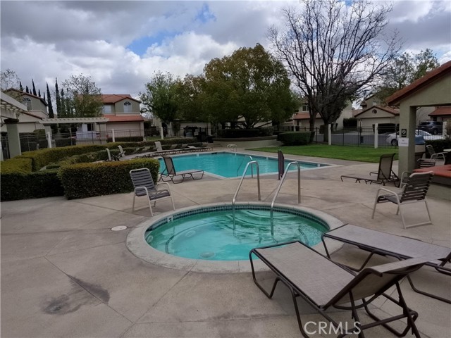 Image 16 of 17 For 7368 Greenhaven Avenue 33