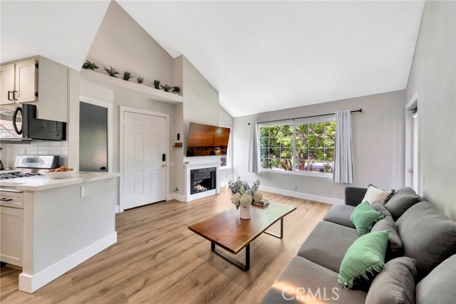 Detail Gallery Image 5 of 38 For 18940 Canyon Hill Dr., Lake Forest,  CA 92679 - 1 Beds | 1 Baths
