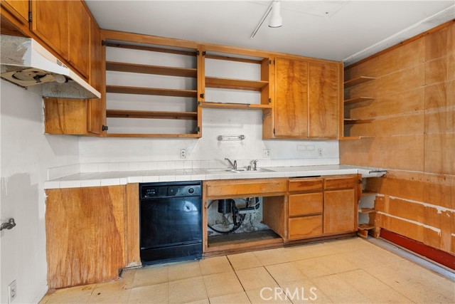 Detail Gallery Image 13 of 31 For 1140 Pacific Ave #19,  Long Beach,  CA 90813 - 2 Beds | 2 Baths