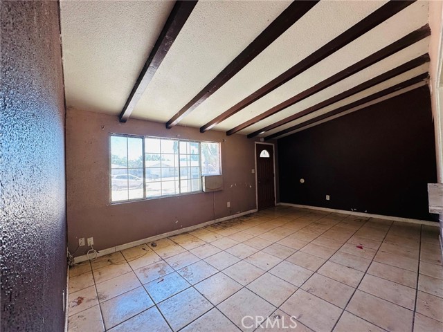 27331 Perkins Road, Madera CA: https://media.crmls.org/medias/2a2e795a-9d4b-4733-890d-a07aaa5c363a.jpg