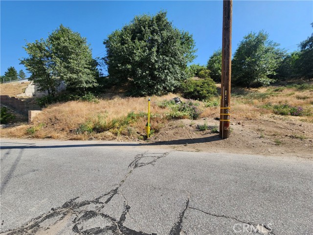Detail Gallery Image 15 of 17 For 2344 Deep Creek Dr, Running Springs,  CA 92382 - – Beds | – Baths