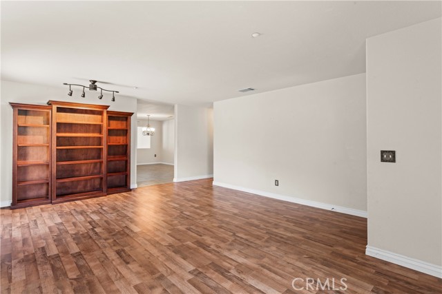 7803 Calle Carrisa Street, Highland CA: https://media.crmls.org/medias/2a2fdcb4-65e7-4d2b-813a-1f034cb405fb.jpg