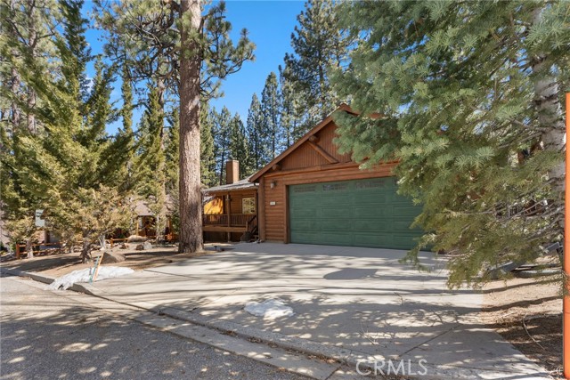 Detail Gallery Image 4 of 52 For 261 Crater Lake, Big Bear Lake,  CA 92315 - 3 Beds | 2 Baths