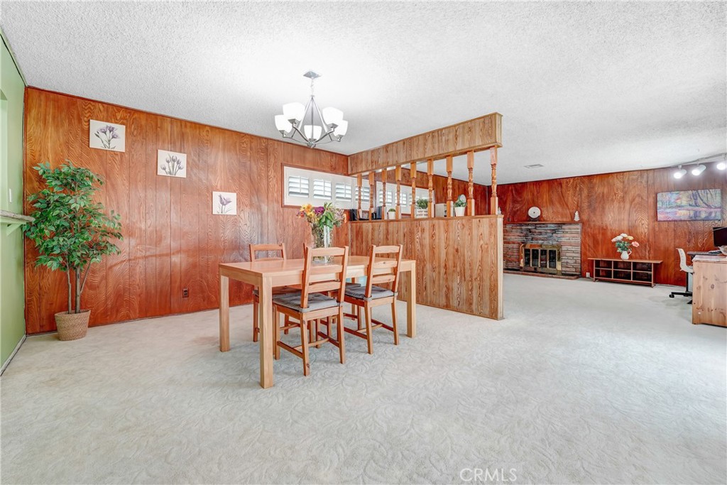 https://media.crmls.org/medias/2a31f8bd-2e97-49bb-8dab-383a7d1437b4.jpg?preset=X-Large