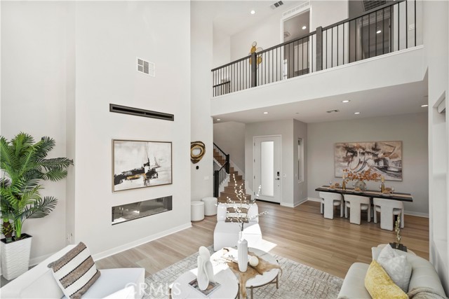 251 Brackens, Lake Forest CA: https://media.crmls.org/medias/2a328191-457a-4cc8-9ce4-22b48507855f.jpg