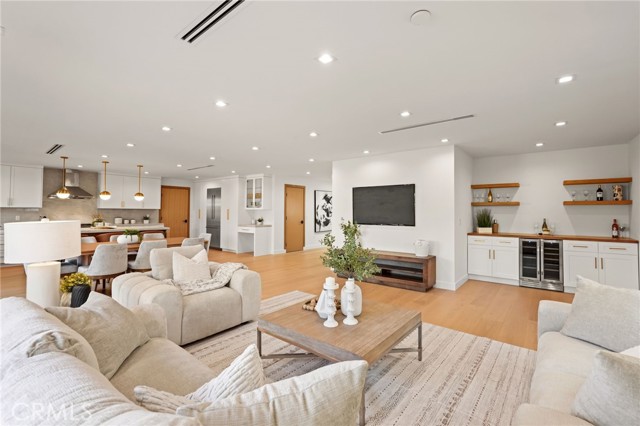 Image 7 of 46 For 15609 Huston Street